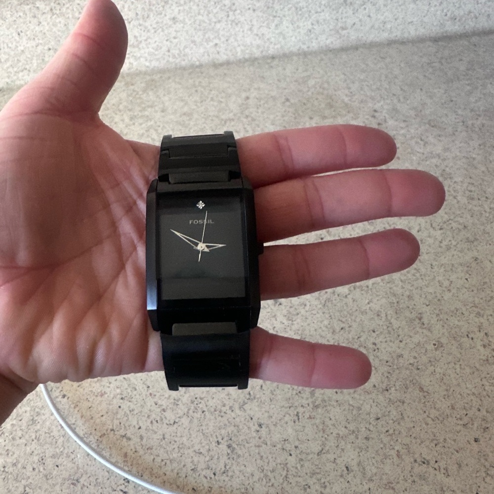 Fossil Black Rectangular Timepiece - image 1